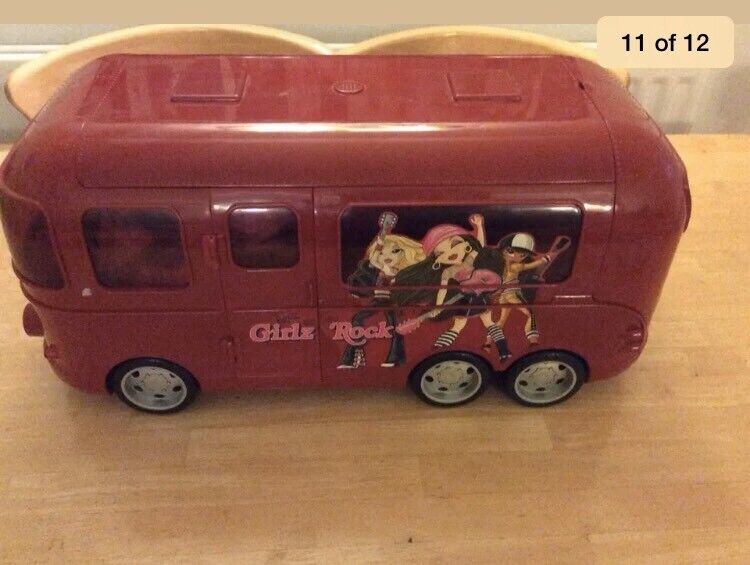 bratz doll bus
